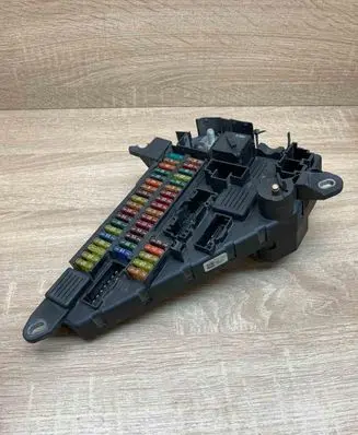 BMW 5 E60 E61 Fuse module 6906618 518956024