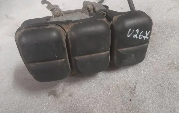 Vacuum air tank