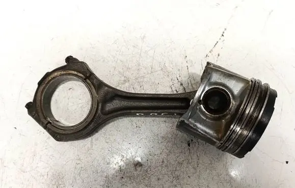 Audi A6 Allroad C5 Piston with connecting rod 059j m041
