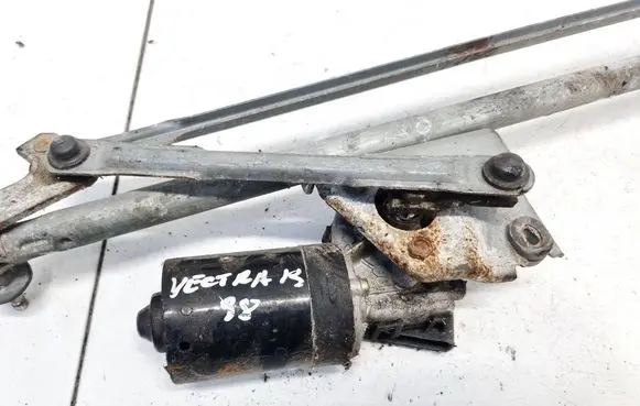Opel Vectra B Wiper motor 0390241142