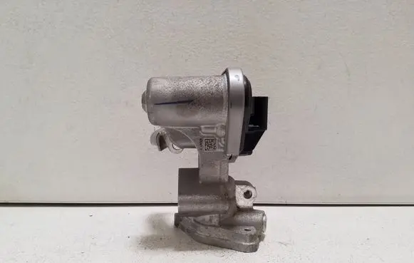 Ford Kuga III EGR valve LX6E9D475A