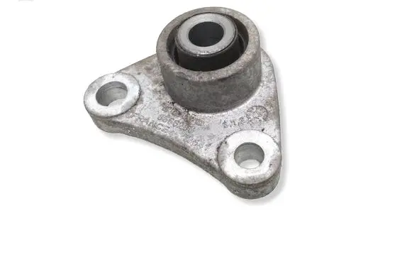 Volvo XC90 Engine mount bracket 8666205