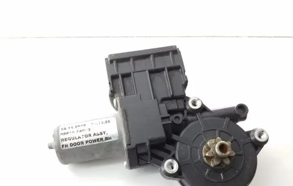 Toyota C-HR I Front door window regulator motor 68910F4010 85710F4010