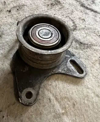 Hyundai Galloper Generator/alternator belt tensioner