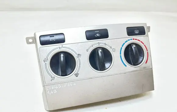 Toyota Corolla Verso AR10 Climate control unit 559000F011 69670001 1050620