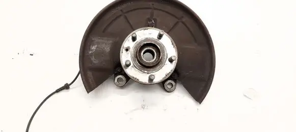 Front wheel hub