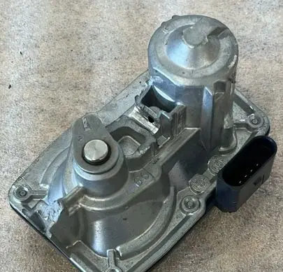 Volkswagen PASSAT B8 Intake manifold valve actuator/motor 3Q0253691K