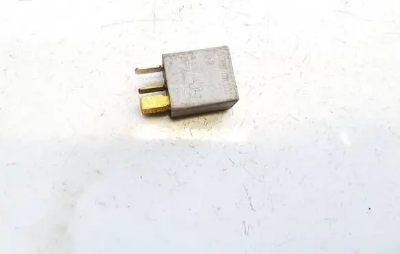 Toyota Aygo AB10 Other relay 0332011001 90080-87019