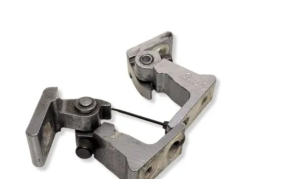 Skoda Yeti (5L) Rear door hinge set 8K0831401A