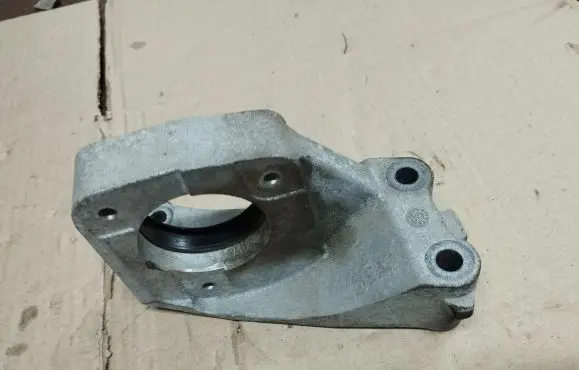Jeep Renegade Driveshaft support bearing bracket 55260751