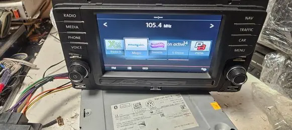 Volkswagen PASSAT B8 Screen/display/small screen 3G0919605D MIB2 QFVW404C