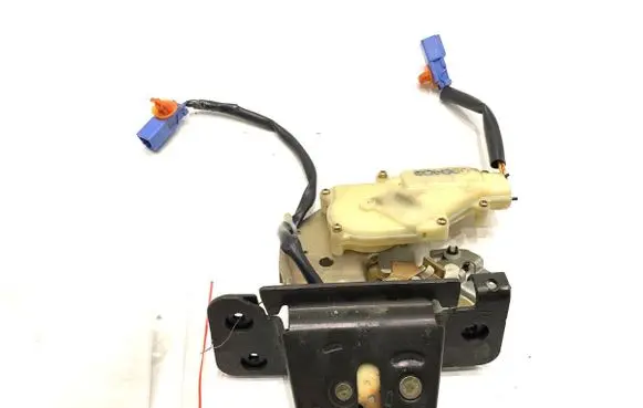 Honda Civic Tailgate exterior lock 