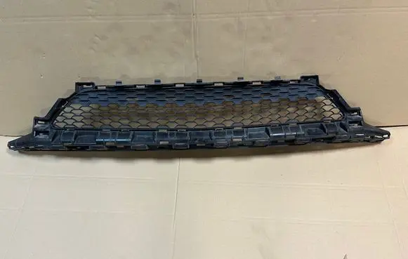 Mercedes-Benz C W205 Front bumper lower grill a2058856204