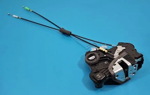 Lexus CT 200H Front door lock A046693 IMPRK1522938