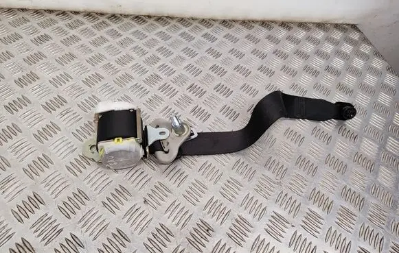 Toyota RAV 4 (XA40) Rear seatbelt 7X3370 036163