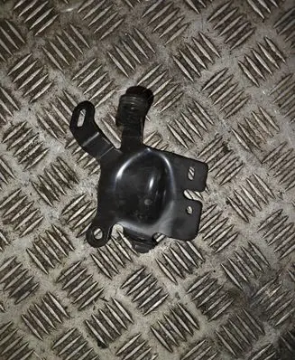 Mercedes-Benz CLA C118 X118 Fuel pump bracket 166346274R