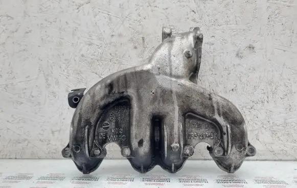 Volkswagen PASSAT B6 Intake manifold 03G129713K