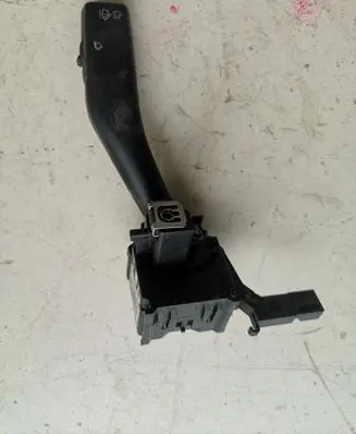 Volkswagen Golf V Wiper control stalk 1K0953519