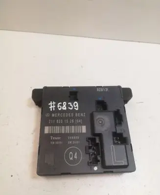 Mercedes-Benz E W211 Door control unit/module A2118201526