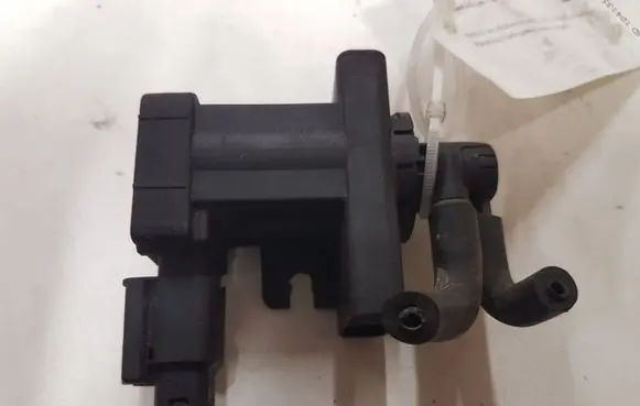 Citroen C5 Turbo solenoid valve 9660693180