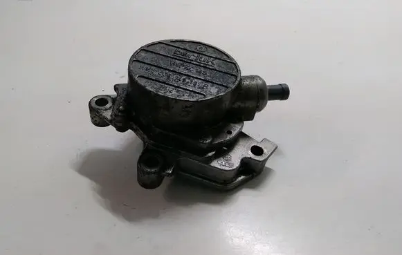 Volkswagen Golf IV Vacuum pump 038145101B