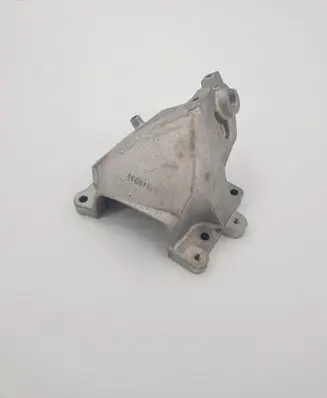 Mercedes-Benz C W205 Engine mount bracket A2762231304