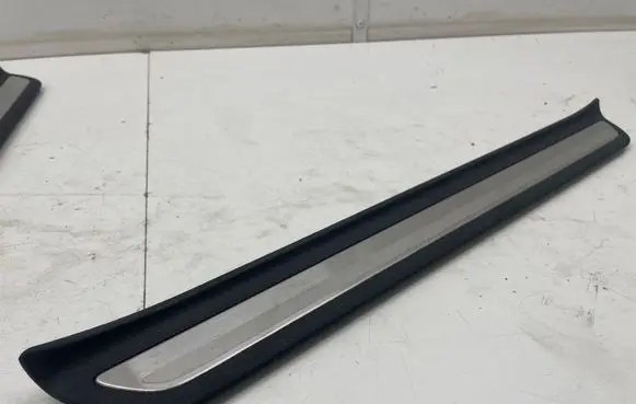 KIA Xceed Front sill (body part) 85883J7000