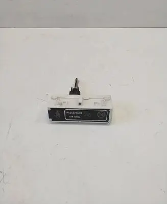 Passenger airbag on/off switch