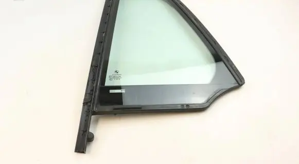 BMW 5 F10 F11 Rear vent window glass 7311249