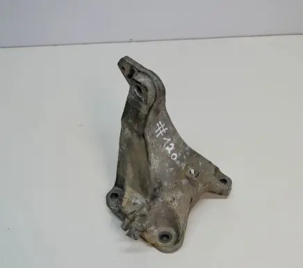 BMW 1 E81 E87 Engine mounting bracket 13807410