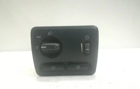 Volvo V70 Light switch 8691743 04W0242