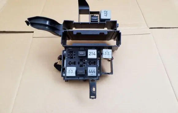 Volkswagen Touareg I Fuse module 7L0937535A