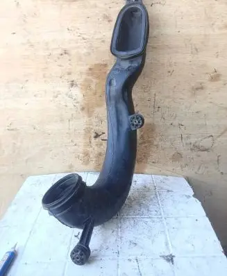 BMW 5 E39 Air intake hose/pipe 1437630