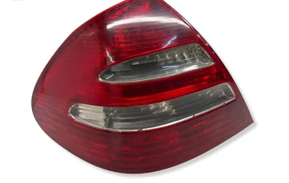 Mercedes-Benz E W211 Rear/tail lights A2118200364