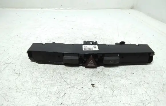 Opel Astra H Hazard light switch 13100105 03758075