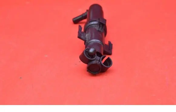 BMW 7 F01 F02 F03 F04 Windshield washer spray nozzle 7178743