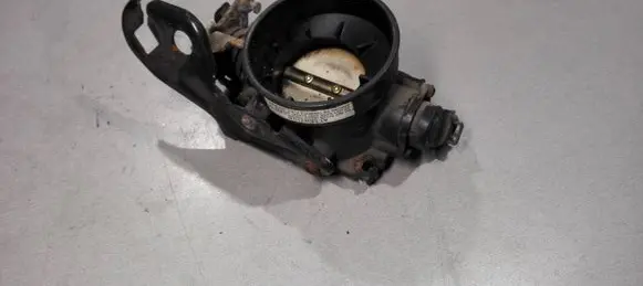 Mazda Tribute Throttle valve YL8UED 010502G2 9E926