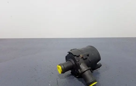Volkswagen PASSAT CC Water pump 5G0965567