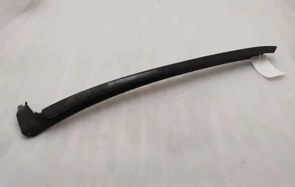 Ford Mustang V Windshield trim AR337602564AA AR337602564