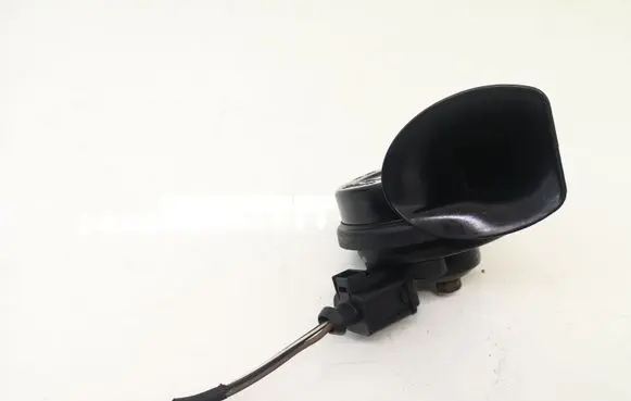 Volkswagen PASSAT B6 Horn signal 3C0951221