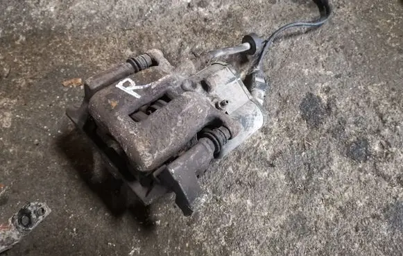 Audi A6 S6 C6 4F Rear brake caliper