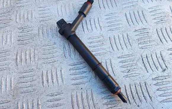 Opel Meriva A Fuel injector TJBB01901D