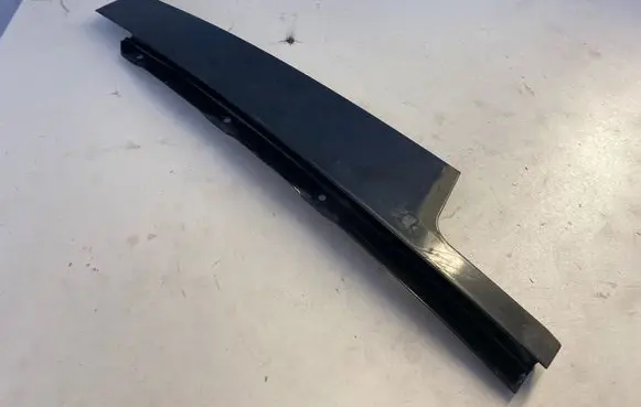 Renault Espace V (RFC) Front door glass trim molding 802859722R