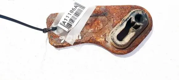 Opel Zafira B Radiator mount bracket 13118278