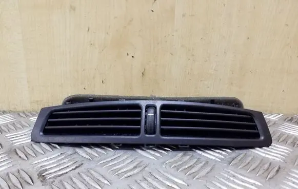 Ford Kuga II Dash center air vent grill AM51R01815ACW