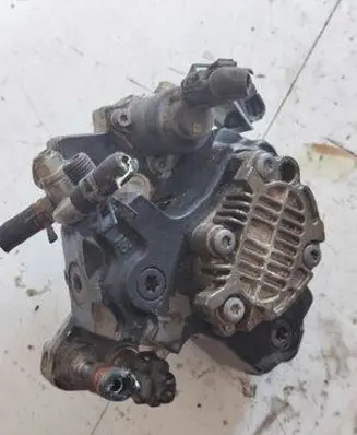 Toyota Auris 150 Fuel injection high pressure pump 2210033050 0445010217