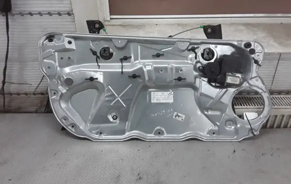 Volkswagen Polo Front door window regulator with motor 6Q3637755A 6Q2959802A