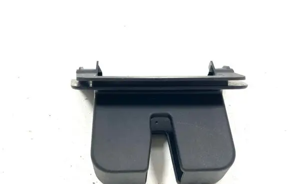 Audi Q3 8U Tailgate/boot lid lock trim 8U0827520