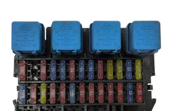 Nissan Terrano Fuse box set 24311 72404047