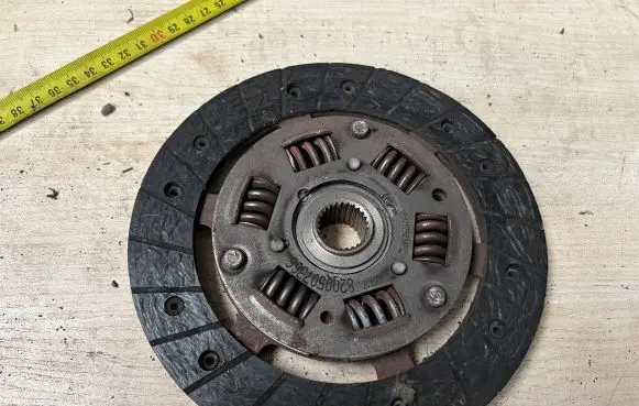 Renault Clio III Clutch pressure plate 8200507366